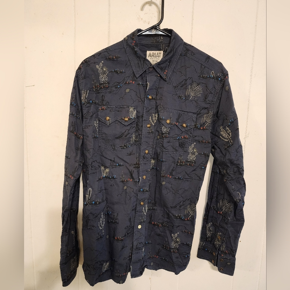 Ariat Western Style Retro Fit Cactus Print Snap Placket Front, M, EUC